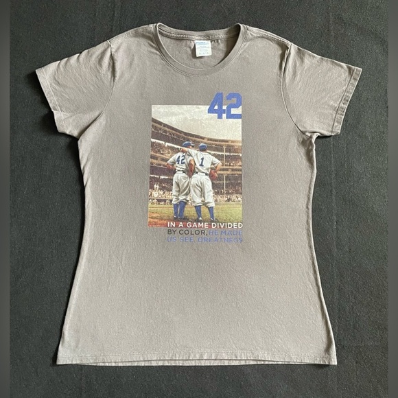 Jackie Robinson #42 T-Shirt Women’s Medium Black Essential Tee - Picture 1 of 5